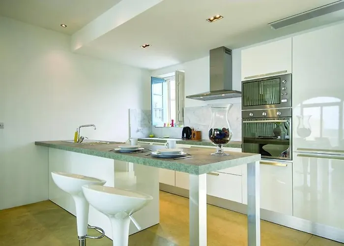 Fifty-four Edge Pool House - Gozo